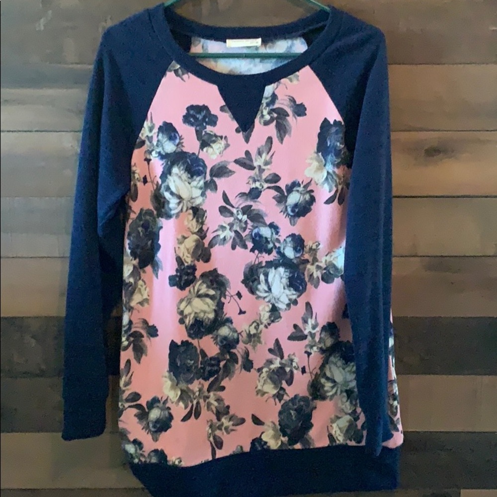 Long Sleeve Floral Raglan Top